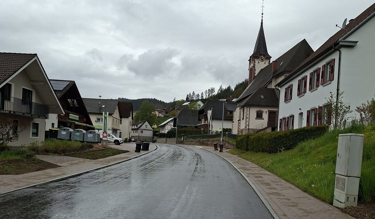 Hammereisenbach: Ortsdurchfahrt nach umfassender Sanierung wieder geöffnet