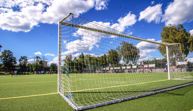 Zwischen den Pfosten und den Grenzen: Fußball im Herzen der Grenzregion